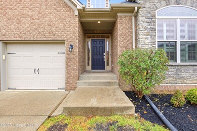 6922 Franklin Farmer Way, Louisville, KY 40229 - photo 2