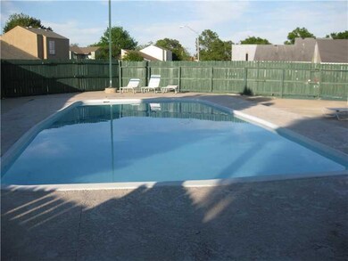 Swimming Pool/Hot Tub/Sauna.