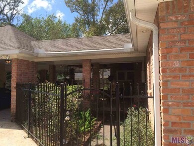 EASY ENTRANCE FROM THREE GATES TO YOUR SPA LIKE PR