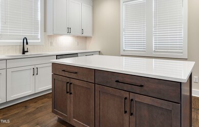 Wimb kitchen island close