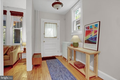 725 Saint Johns Rd, Baltimore, MD 21210 - photo 3