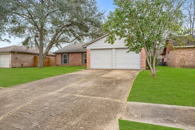 16402 Forest Bend Ave, Friendswood, TX 77546 - photo 2