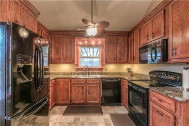 7714 Caenen St, Shawnee, KS 66216 - photo 6