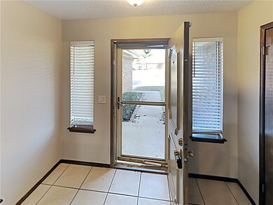 1332 NE 20th Place, Moore, OK 73160 - photo 2