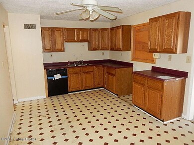 9100 New Maple Rd, Louisville, KY 40229 - photo 4