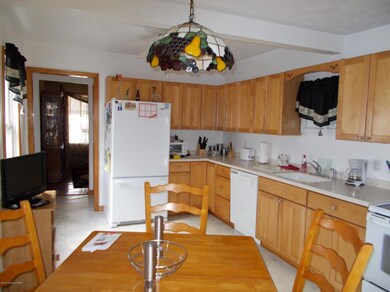 109 N Goodwin Ave, Kingston, PA 18704 - photo 5