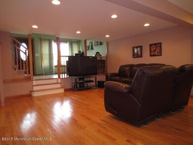 Living Room (2)