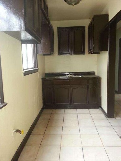 2611 E 132nd St, Compton, CA 90222 - photo 3