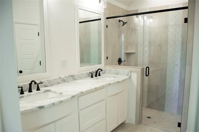 102 Buckeye Dr, Weatherford, TX 76086 - photo 4