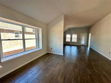 1012 Redwood Creek Dr, Yukon, OK 73099 - photo 6