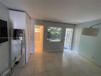 2215 NE 11th Ave unit 2215, Wilton Manors, FL 33305 - photo 4