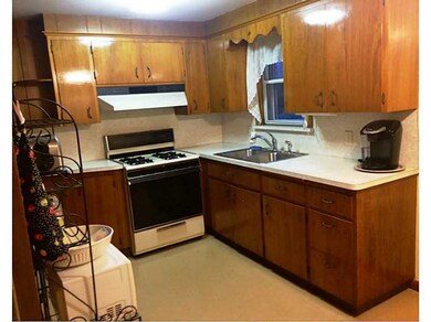 Kitchen. NEAT EAT IN KITCHEN FULLY APLIANCED