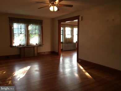 301 E Church St, Sellersville, PA 18960 - photo 4