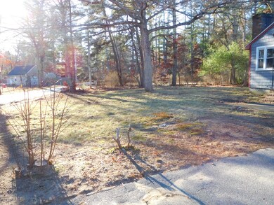 7 Bates Pond Rd, Carver, MA 02330 - photo 2