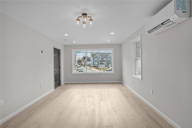 53 Comstock Ave, Providence, RI 02907 - photo 7