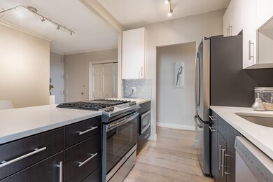 Harbor Towers unit 26C, Boston, MA 02110 - photo 4