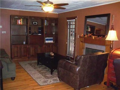 227 Powhatan Ave, Columbus, OH 43204 - photo 2