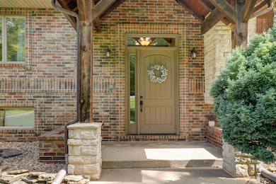 623 E Weaver Rd-55
