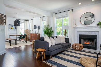 Large Open Living Area w/Fireplace