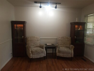 210 E Pine Place, Skiatook, OK 74070 - photo 4