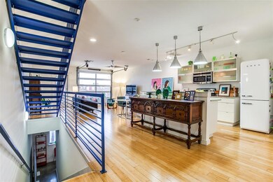 2nd floor entry