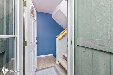3912 W 86th - Entryway