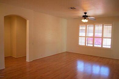 05_Living Room