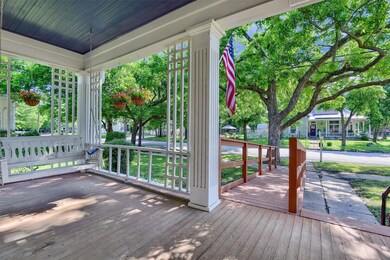 317 S Clements St, Gainesville, TX 76240 - photo 4