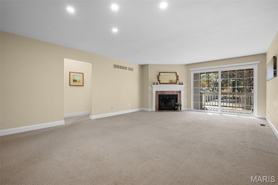 5465 Kenrick Parke Dr, Saint Louis, MO 63119 - photo 4