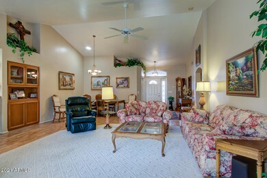 004_Living Room