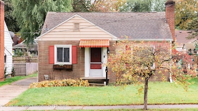 1315 Goodrich St, Lansing, MI 48910 - photo 2