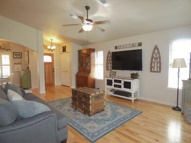 Living Area - Southern Oregon Homes