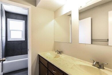 19801 E Millhaven St, Independence, MO 64056 - photo 6