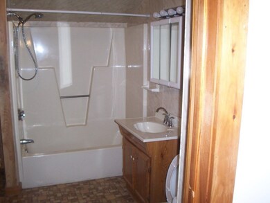 206 W Main St unit 2, Orange, MA 01364 - photo 4