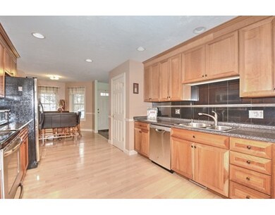 71 Lebeaux Dr unit 71, Shrewsbury, MA 01545 - photo 3