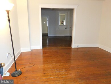 147 Carson St, Philadelphia, PA 19127 - photo 2