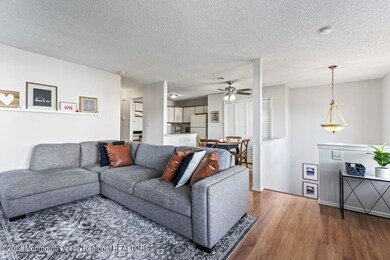 18 Des Moines Ct unit 40, Tinton Falls, NJ 07712 - photo 7