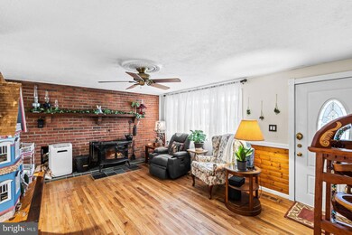 180 Rolando Dr, Colonial Beach, VA 22443 - photo 6