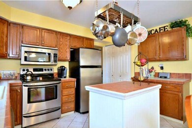 135 Hawthorne Ln, Phoenixville, PA 19460 - photo 7