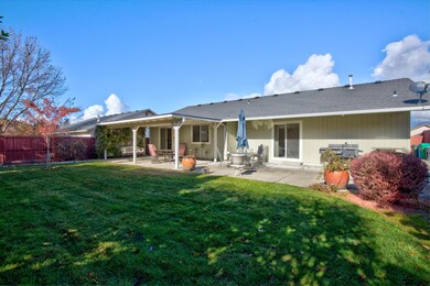 949 SW Princeton Place, Grants Pass, OR 97527 - photo 4