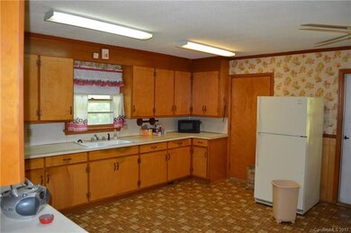 364 River Hill Rd, Statesville, NC 28625 - photo 4