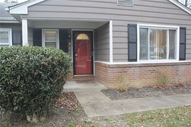 629 Bradford Ln, Petersburg, VA 23805 - photo 2