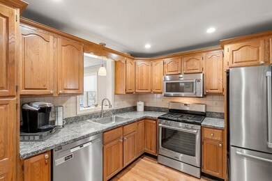 8 Princeton Rd, Burlington, MA 01803 - photo 4