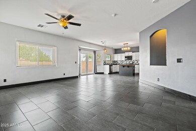 12672 W Osborn Rd, Avondale, AZ 85392 - photo 5