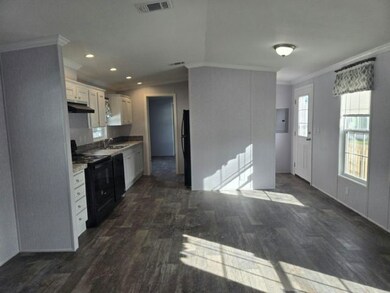 7267 Greenbrier Village Rd unit 142, Lakeland, FL 33810 - photo 2