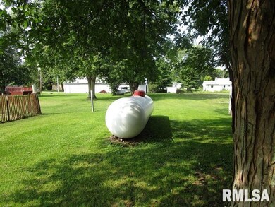 2279 Railroad St, Jacksonville, IL 62650 - photo 5