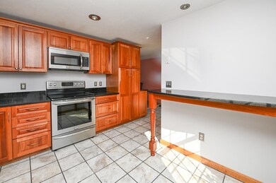 7 Captain Cook Way, Plaistow, NH 03865 - photo 3