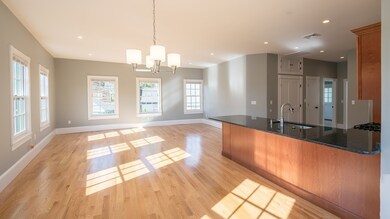 84 Washington St unit 3, Marblehead, MA 01945 - photo 4