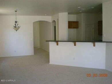 298 E Diamond - Granite breakfast bar