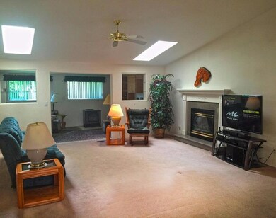 148 Tiffany Ct, Central Point, OR 97502 - photo 3